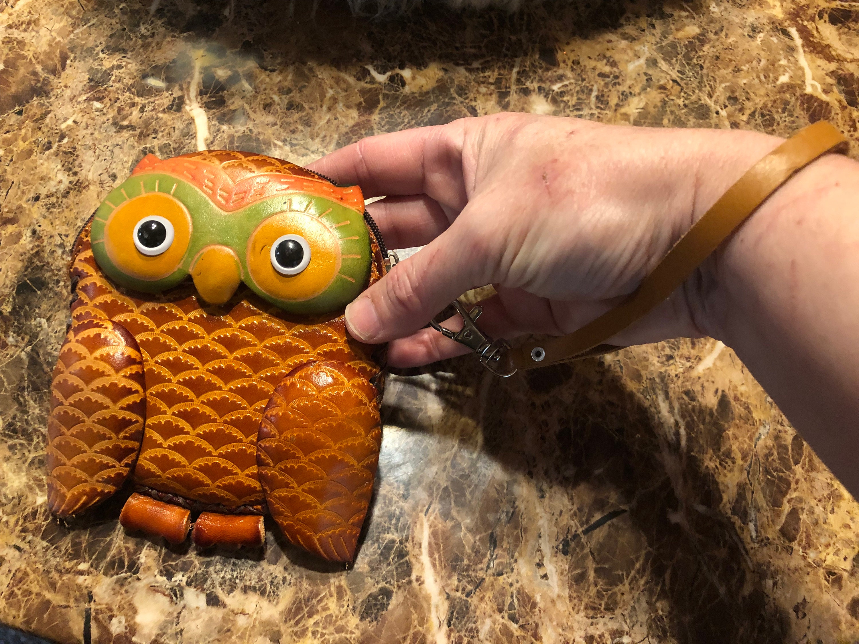 MINI OWL PURSE Vintage brown pressed leather purse wrist strap zipper closure