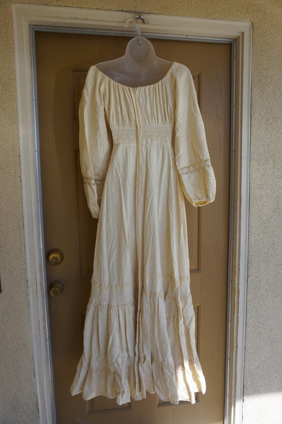 Gunne sax on or off the shoulder beige dress gown… - image 7