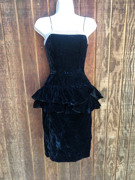 Vintage After Five black velvet peplum dress labe… - image 2