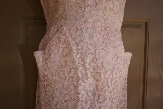 Vintage 1950s lace overlay pastel wiggle dress mi… - image 2