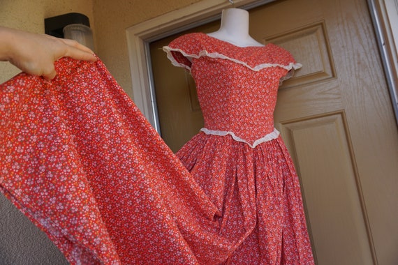 Vintage 1960s Floral Red Summer Dress Mid Century Hook Eye Vintage 1960s Floral Red Summer Dress Mid Century Hook Eye