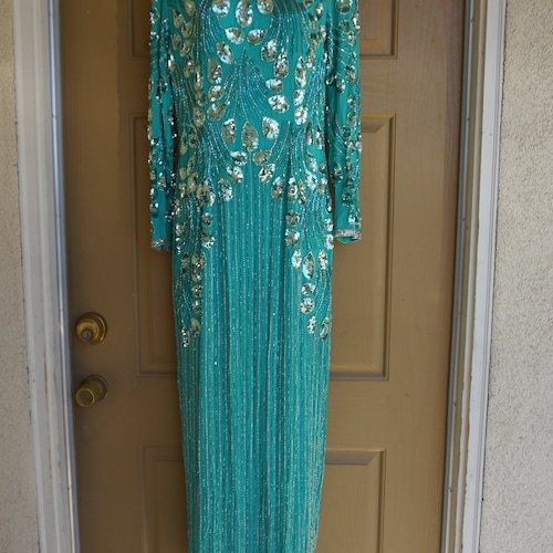 nite party dress NYE outfit locked. Countdown ready.  #Platinoiir [ Partywear Dresses, Evening Dresses, Designer Partywear, Luxury Party Outfits, Cocktail Night Dresses, Red Carpet Outfits, statement gowns, birthday party dress, New Year's eve outfit ] Red Carpet Find Your night party dress