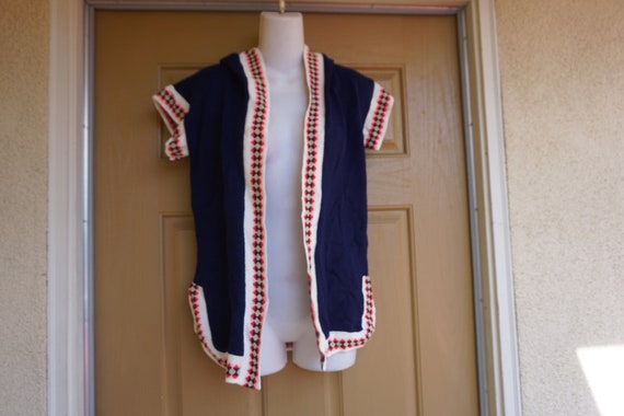 Hooded Sears 1970s knit sweater vest size medium 1