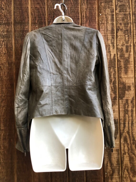 Thin leather jacket size small open front green - image 5