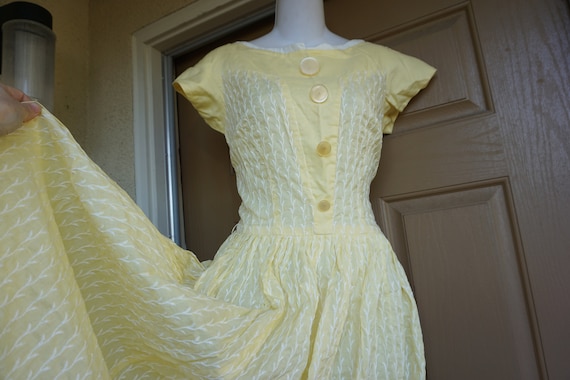 Vintage 1950s yellow day dress size Medium tall ma