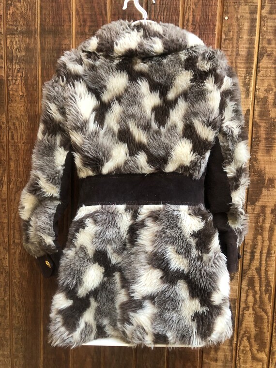Grunge vtg faux fake fur COAT Small boho outerwea… - image 7