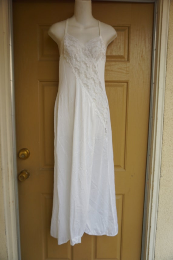 Vintage white maxi nightgown M Medium romantic la… - image 4