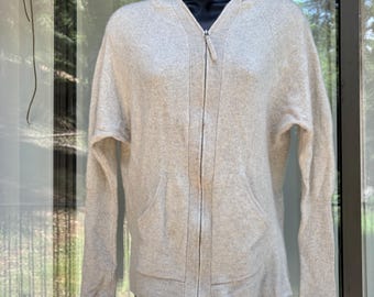 Saks Fifth Avenue cashmere hoodie with zipper soft knit sweater size US 11 medium