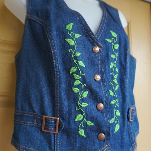 Vintage 70s womens denim jean jacket vest size store small / medium 1970s embroidered