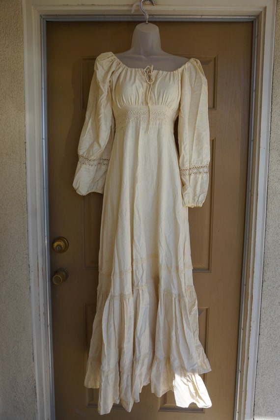 Gunne sax on or off the shoulder beige dress gown… - image 2