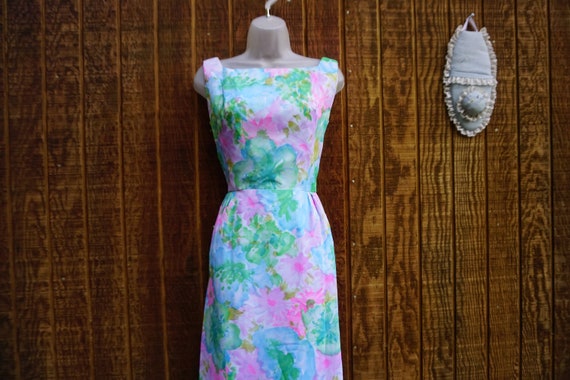 Vintage 1950s or 60s floral dress - image 3