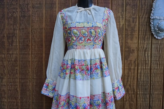 Vintage embroidered prairie dress floral embroide… - image 1