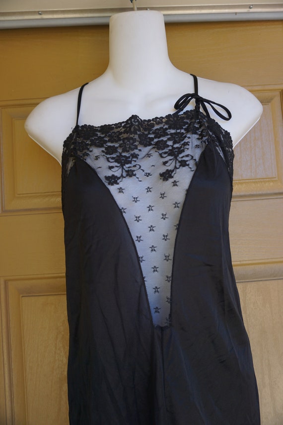 Vintage black lace sexy maxi nightgown fits medium