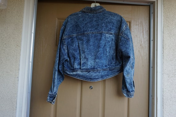 Cropped Guess denim jean jacket 1990s 90s vintage… - image 8