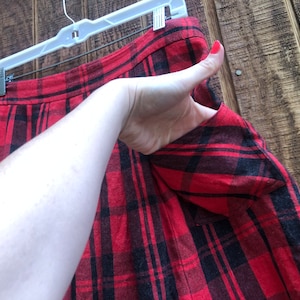 Free People mini skirt size 12 red and black plaid school girl pocket Bild 5