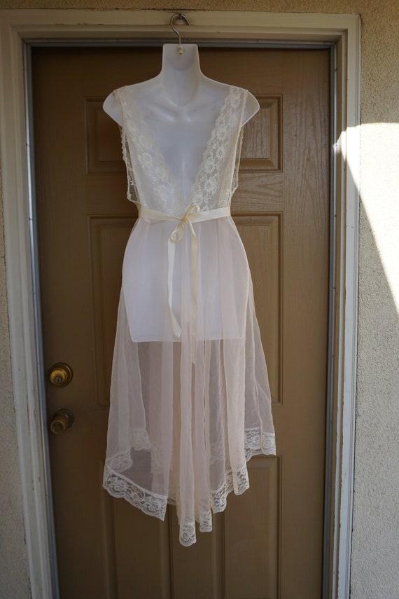 Vintage pastel pink and white ultra sheer nightgo… - image 7