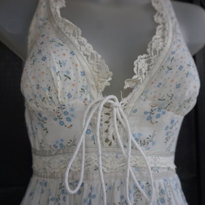 Gunne sax size 7 small prairie lace maxi dress corset laces front bodice and sleeveless 70s 1970s floral summer sun sundress