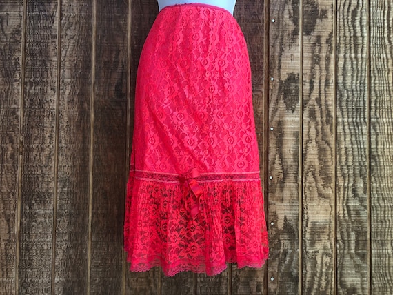 Red 1950s vintage slip skirt size small lace - image 1