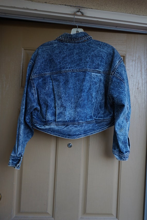 Cropped Guess denim jean jacket 1990s 90s vintage… - image 9