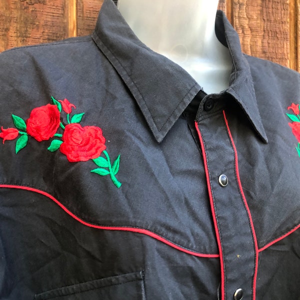 ELY Diamond size XXL mens embroidered faux pearl snap shirt Vintage black and red roses