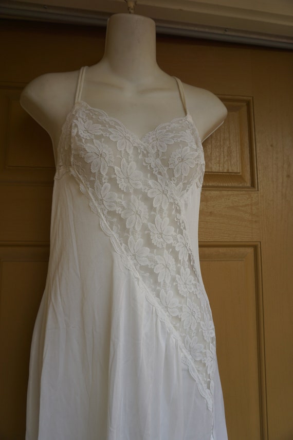 Vintage white maxi nightgown M Medium romantic la… - image 2