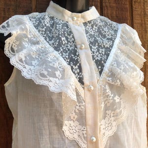 Vintage 1970s or 80s Gunne sax style shirt prairie style sleeveless small sheer cream white button up the front blouse