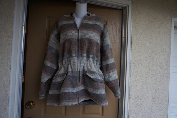 Woolrich coat, wool blanket coat with hood size la