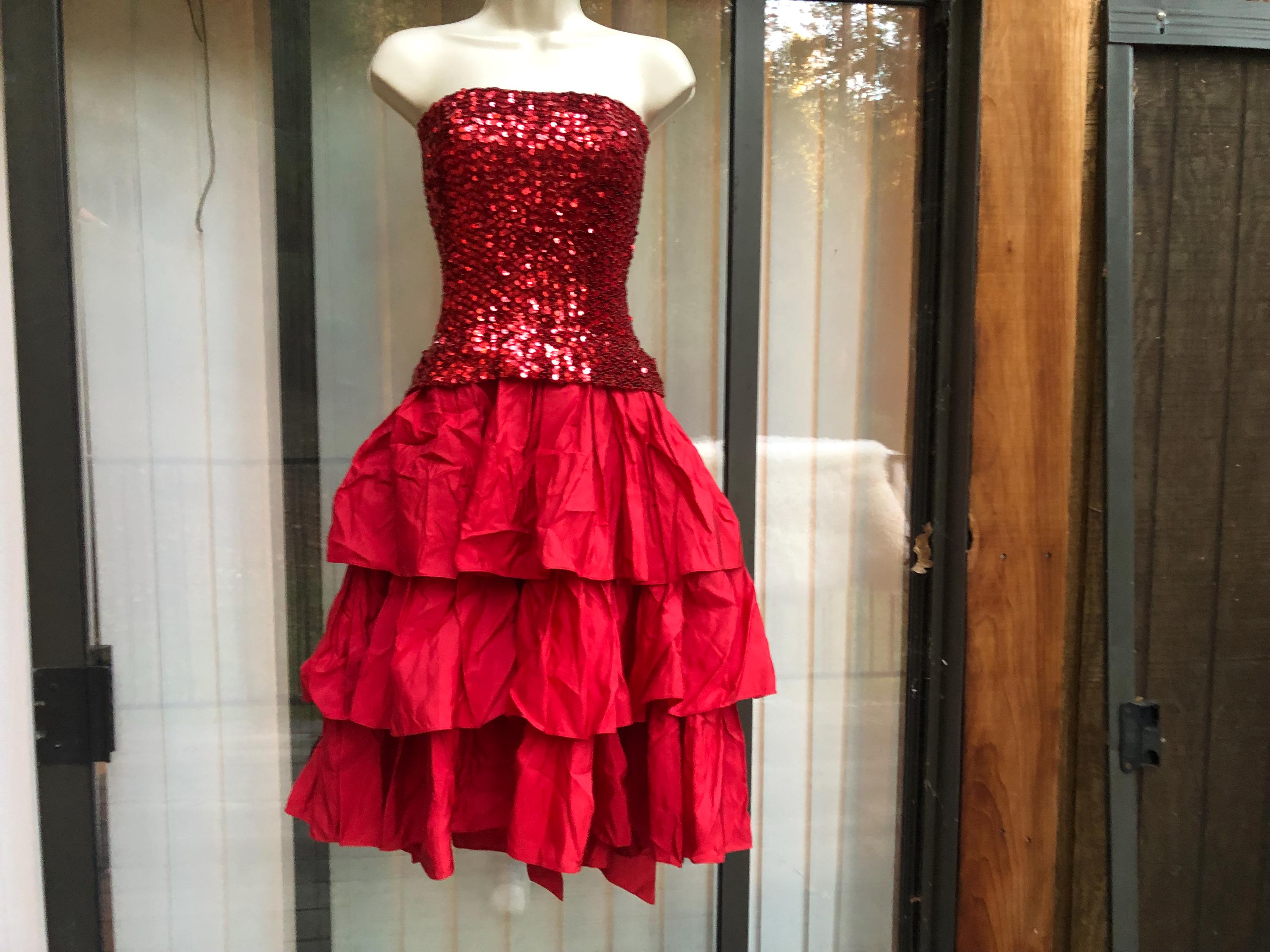 fitted lace wedding dress Beaded Wine Red and Black Vintage 90'S Prom Dress – daisystyledress main image 0