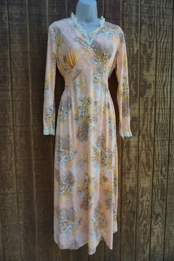 1970s vintage maxi dress prairie medium floral - image 3