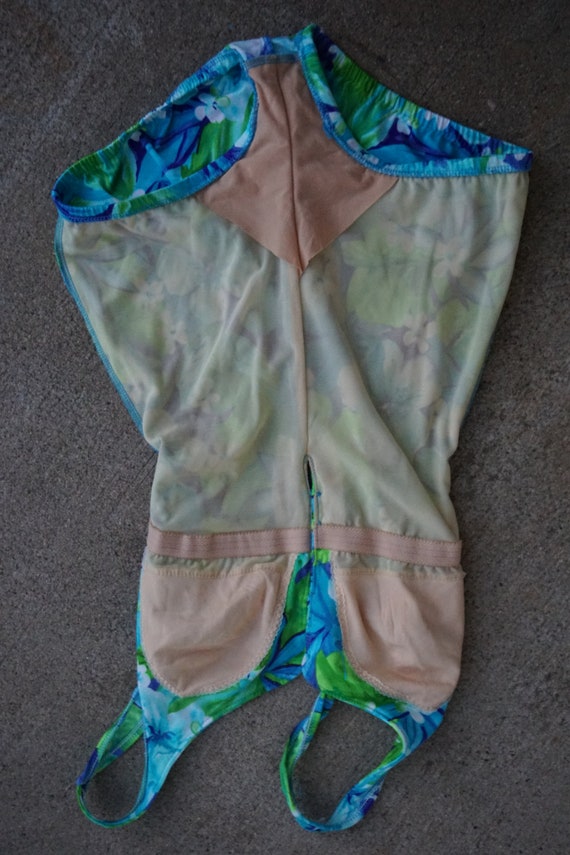 70s Vintage tropical bathing / swim suit one piec… - image 9