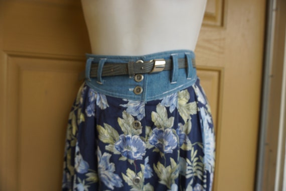 Vintage 80s  90s floral skirt size small - image 1