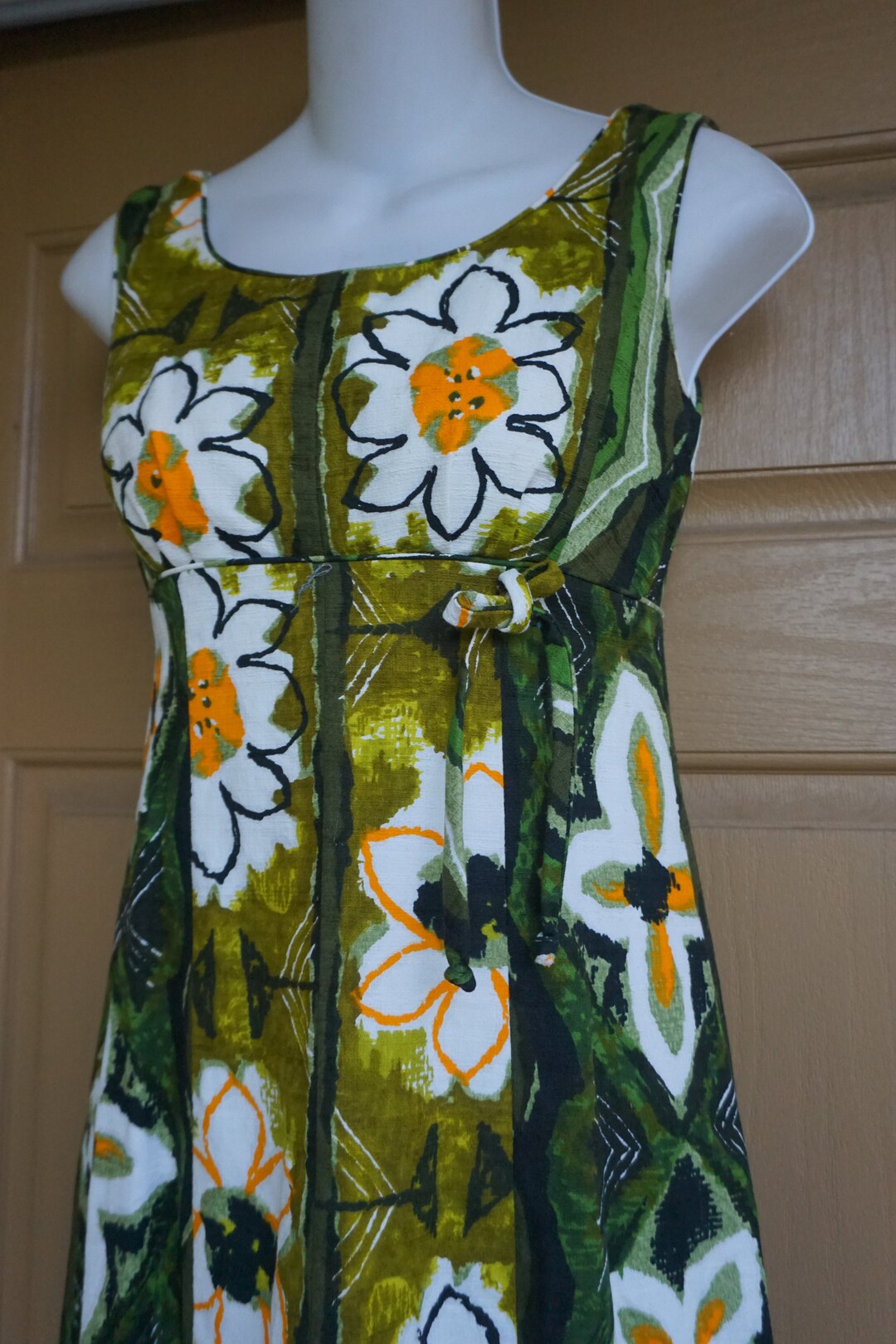 Vintage 1970s Floral Maxi Dress 70s XS XXS Extra Small Front Hawaiian ...