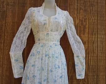 Gunne sax style vintage prairie dress corset laces at bust long sleeves maxi dress  70s 1970s renaissance velvet empire waist 9 medium