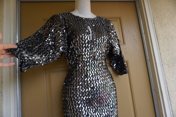 Fredericks of Hollywood Short Black and Silver Gunmetal Mini Dress Size 5/6  Small 90s Mini Sequined Sparkly Keyhole Batwing Shoulder Pads -  UK