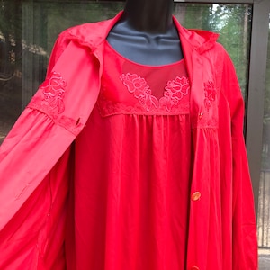 Peignoir Set Lingerie By Montgomery Ward Nightgown Negligee Robe Medium lace red maxi 2 piece