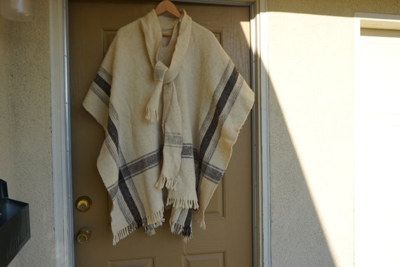 Vintage wool blanket poncho / cape / shawl jacket… - image 1