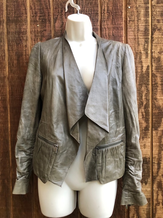 Thin leather jacket size small open front green - image 2