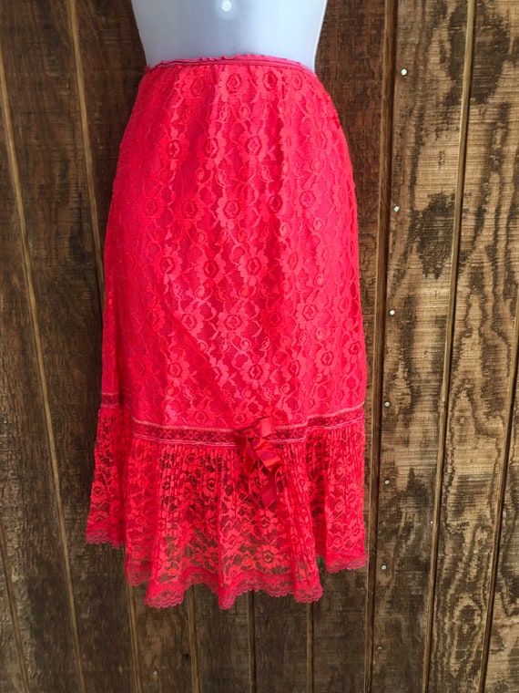 Red 1950s vintage slip skirt size small lace - image 2