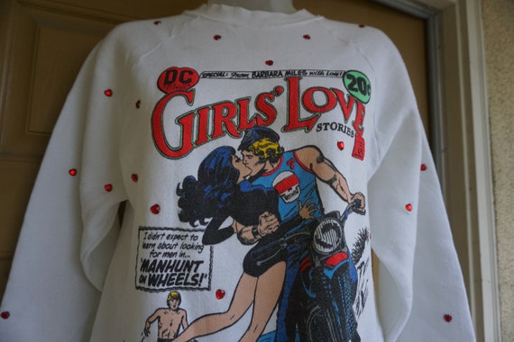 1982 DC Comic Girls Love Stories sweatshirt 1980s… - image 1