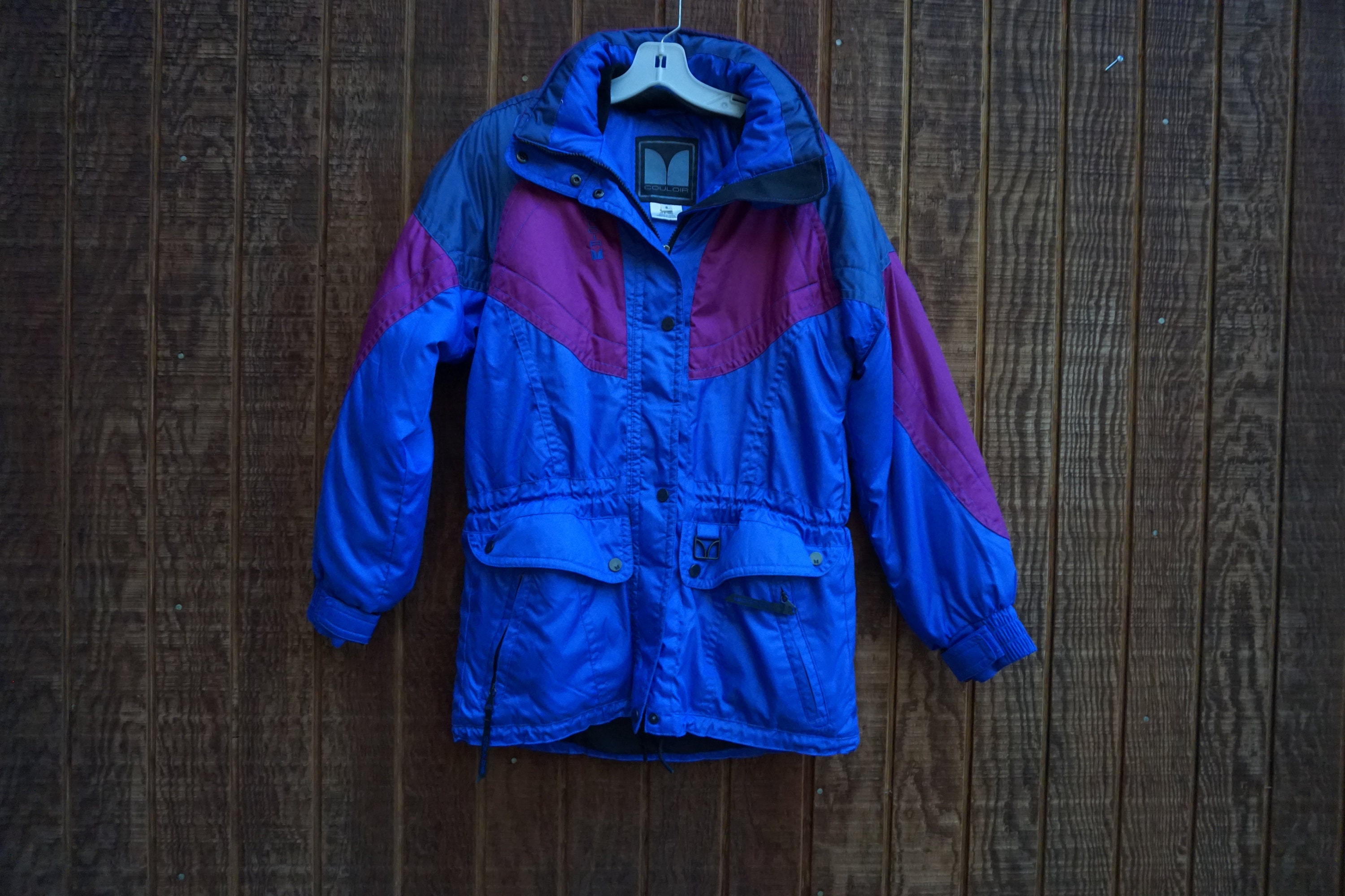 Couloir ski shop wear company