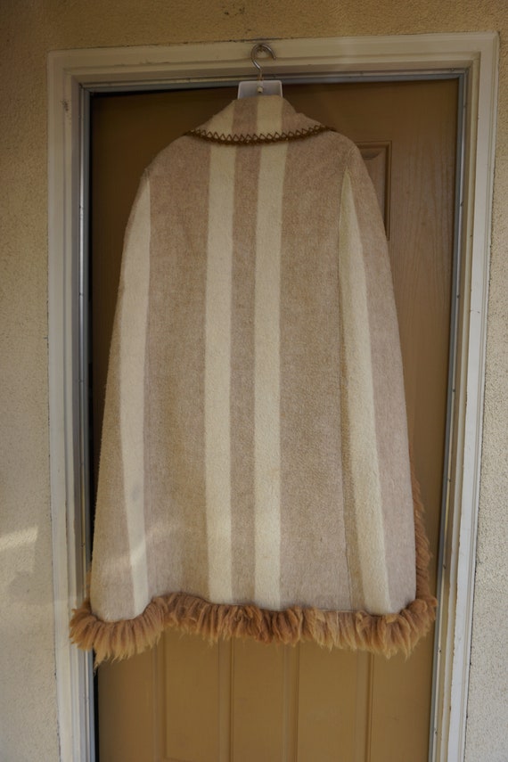 Alpaca fur trim Vintage wool blanket poncho cape … - image 9