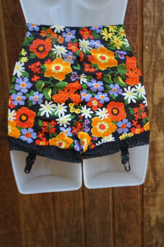 1960s underwear floral garter belt shorts XS extra sm… Gem