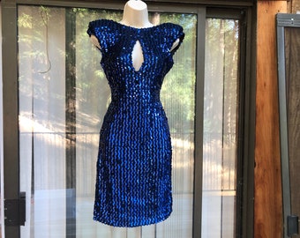 Vintage 80s Blue Glitter Sequin Party Dress ' Old Money Glam ' Shoulder Pads XL - Etsy Vintage 80s Blue Glitter Sequin Party Dress ' Old Money Glam ' Shoulder Pads XL - Etsy