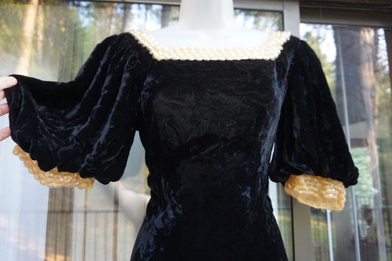 Vintage 1930s long black velvet dress size XS - image 1