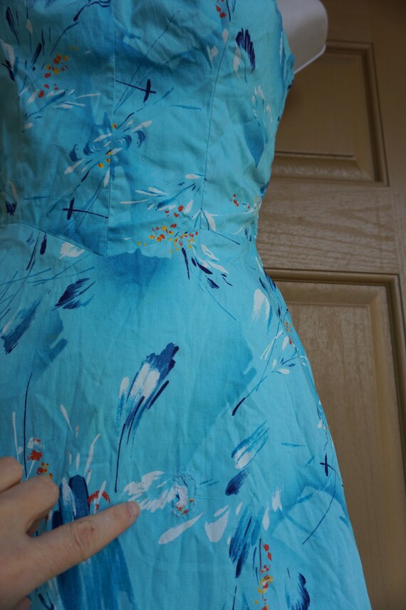 Vintage 1960s Short Floral Print Sun Dress With Built in Bra 60s Size 9/10  Medium Fitted Sundress Elastic Back Pockets 