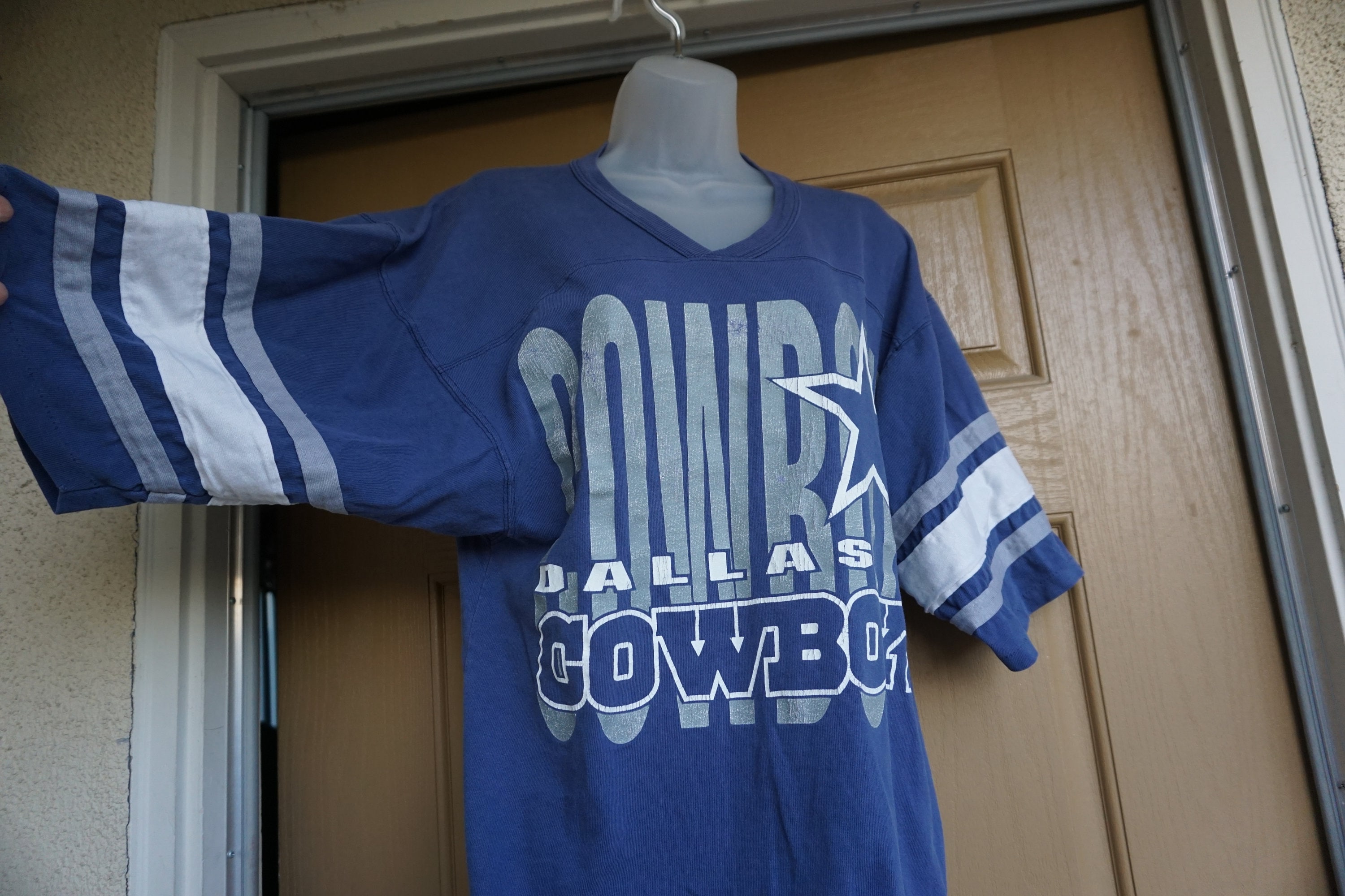Vtg 1980s Dallas Cowboys Tshirt Medium 1980s Vintage V Neck Vneck