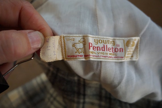 Young PENDLETON 1970s Vintage suit wool jacket/sh… - image 9