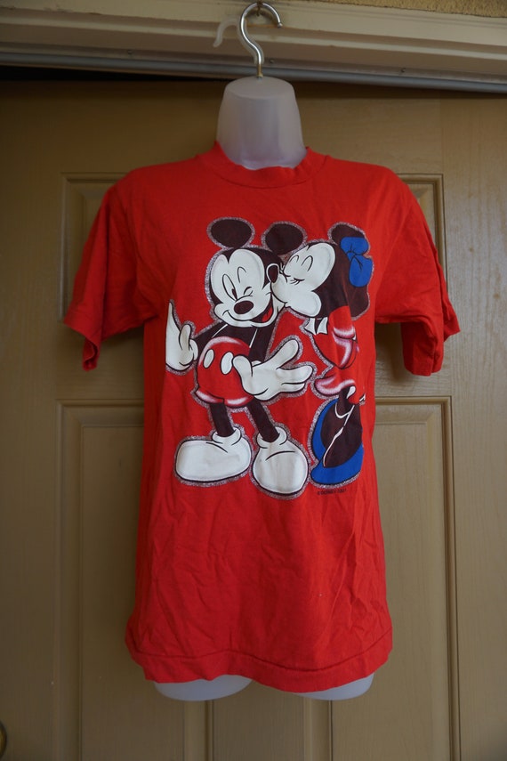 Single stitch Mickey and Minnie Mouse size small T