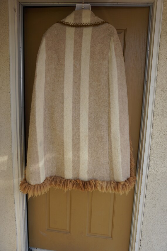 Alpaca fur trim Vintage wool blanket poncho cape … - image 8