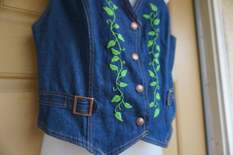 Vintage 70s womens denim jean jacket vest size small / medium 1970s embroidered image 4